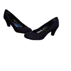 Arizona Jeans Black Suede Heels Size 7.5